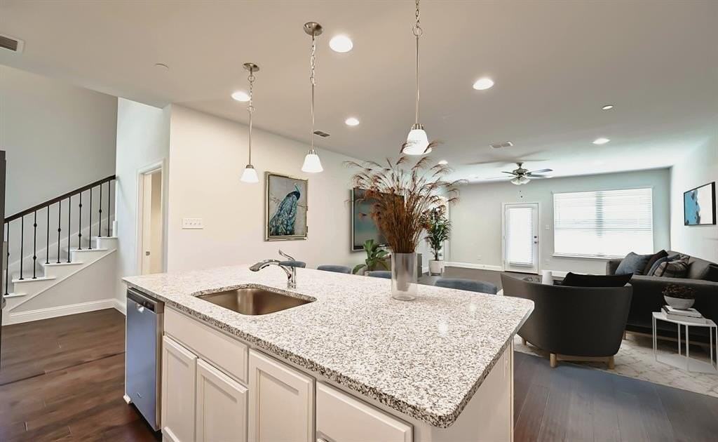 4260 Mingo Dr - Photo 2 of 27