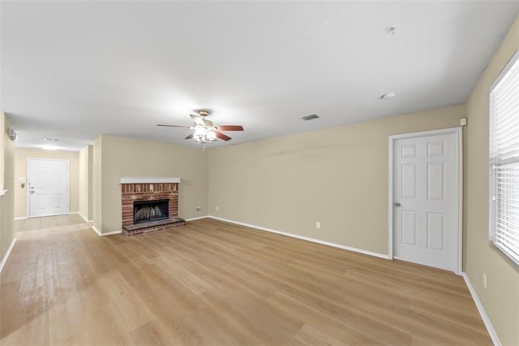 2811 Prairie Ct - Photo 3 of 29