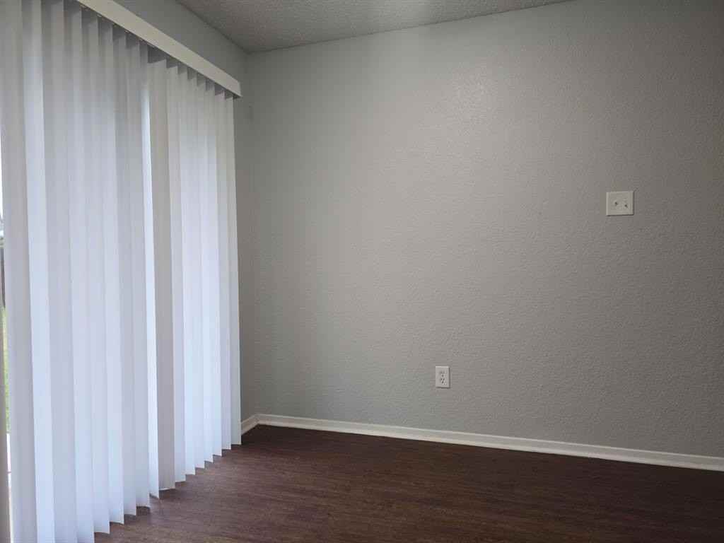 5821 Fair Wind St - Photo 6 of 21