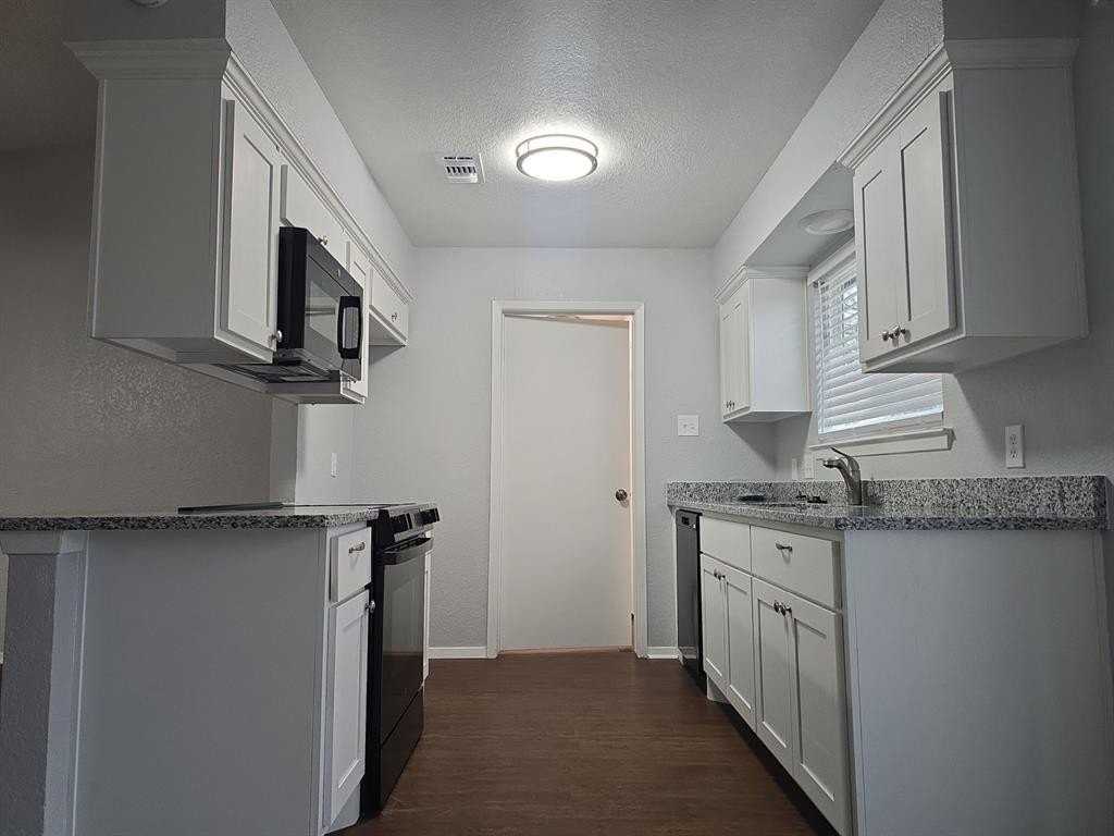 5821 Fair Wind St - Photo 7 of 21