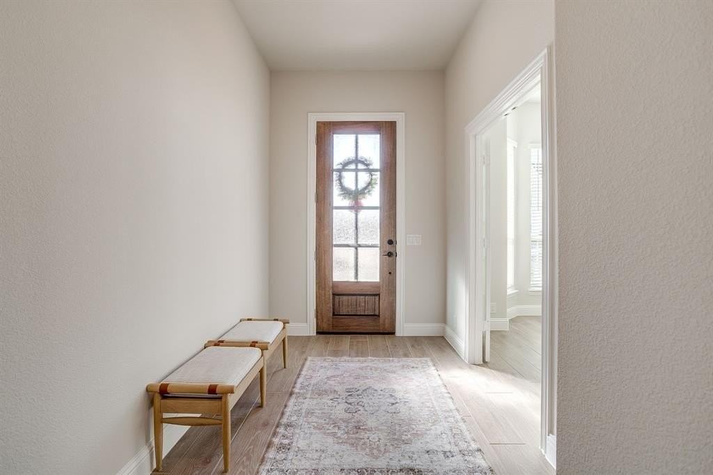 144 Kingfisher Ln - Photo 3 of 40