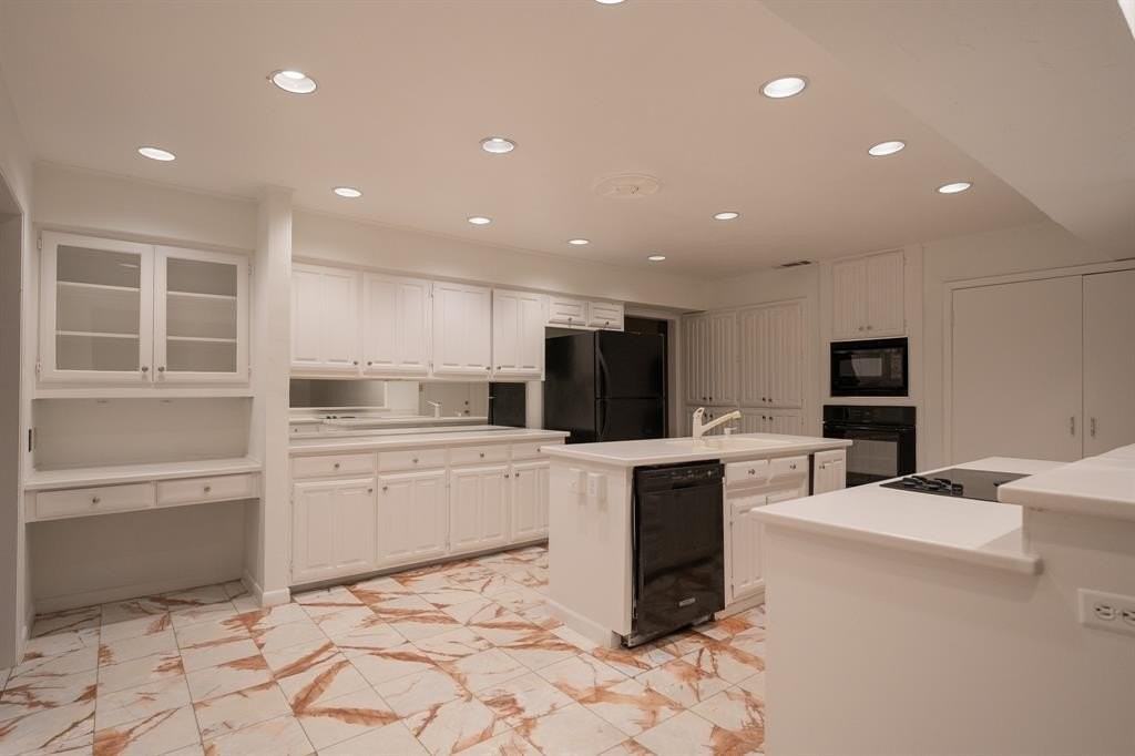 2004 Carmel Dr - Photo 6 of 25