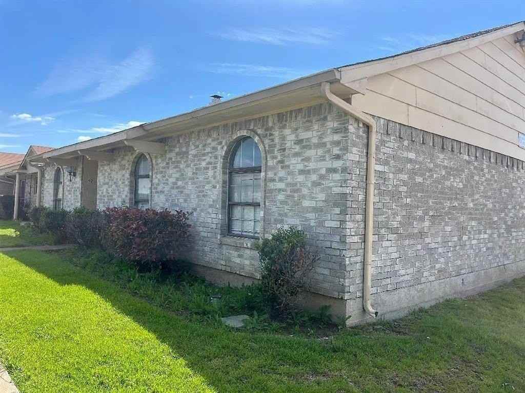 92 E Mountain Creek Dr #20 - Photo 2 of 7