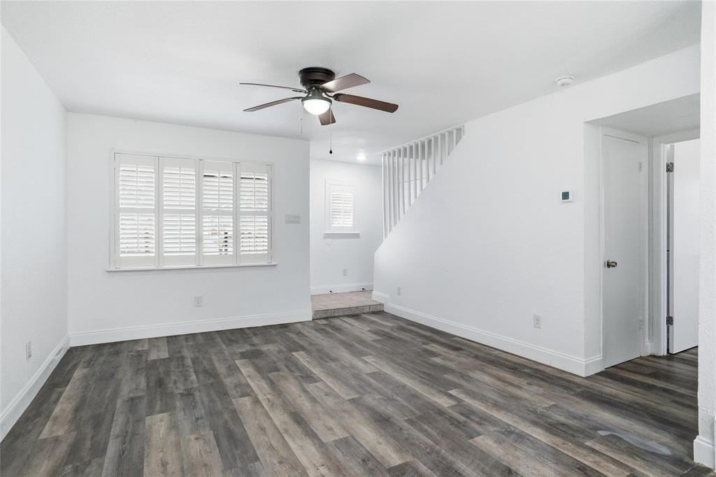 3822 Calgary Ct E - Photo 3 of 16