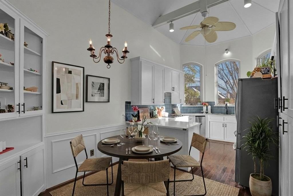 6537 Patricia Ave - Photo 5 of 31