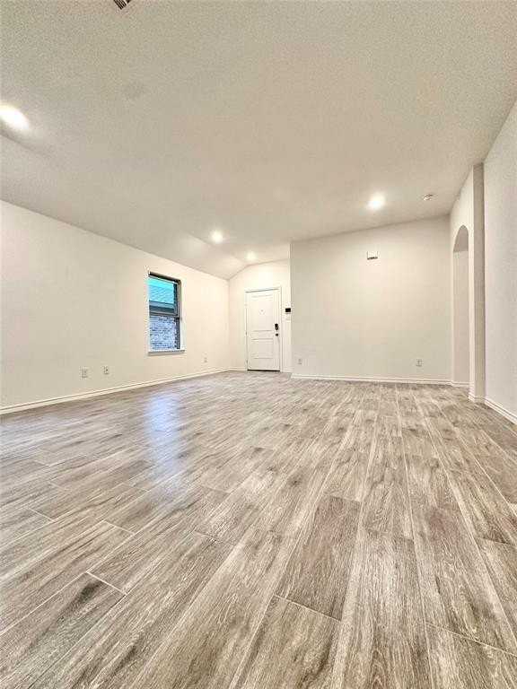 604 Meadow Wood Ln - Photo 4 of 16