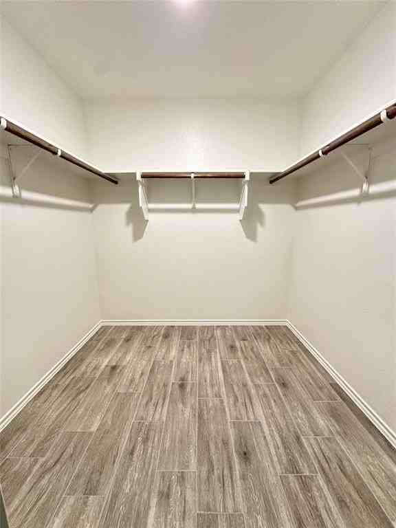 604 Meadow Wood Ln - Photo 5 of 16