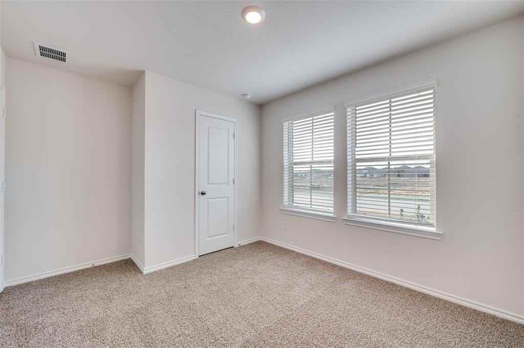 3916 Limestone Bluff Dr - Photo 2 of 11