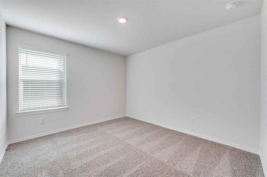 3916 Limestone Bluff Dr - Photo 3 of 11