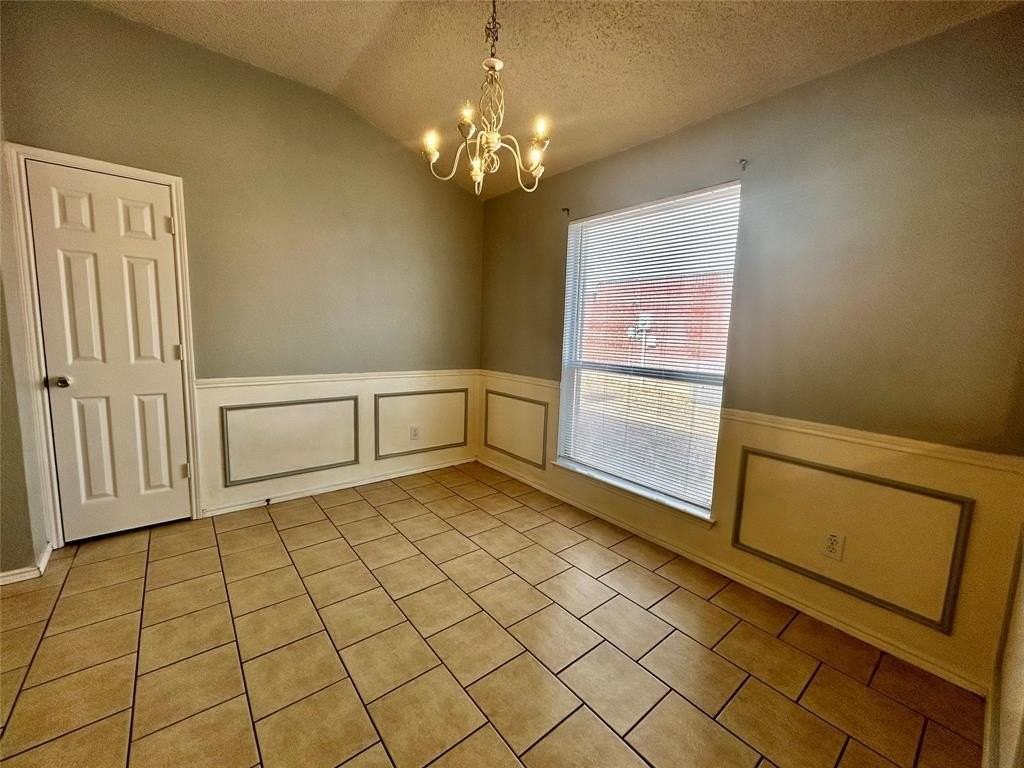 909 Meadowlark Dr - Photo 7 of 21