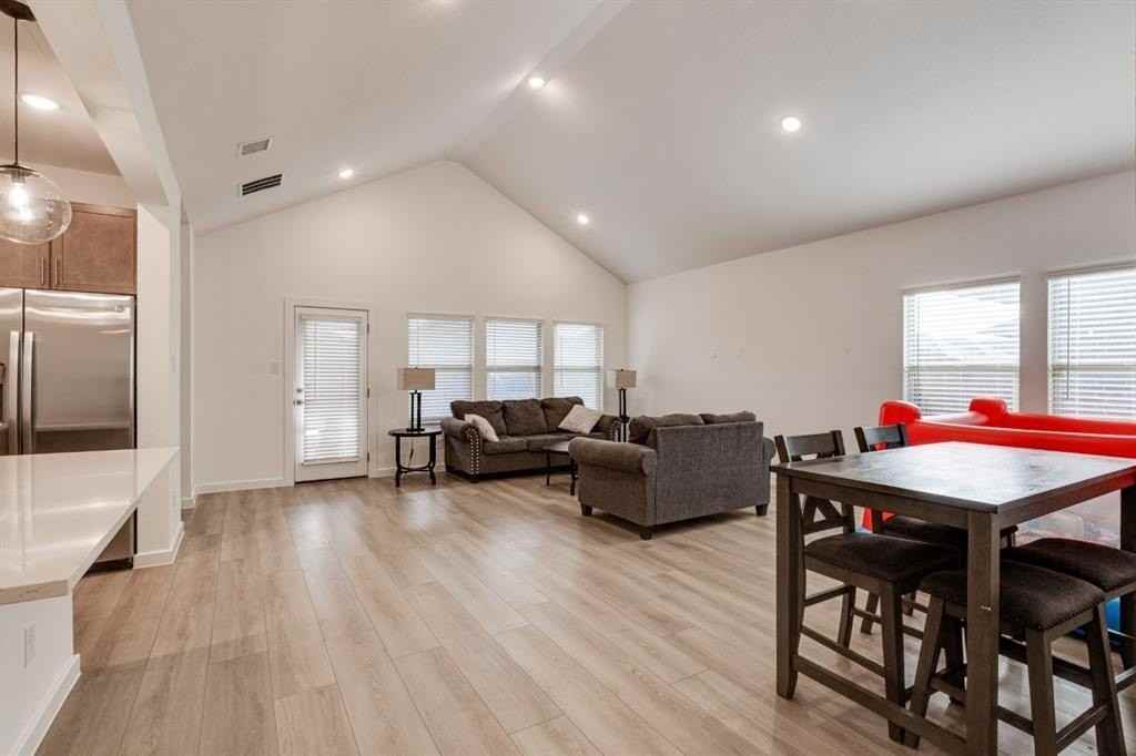 1233 Eagle Mountain Dr - Photo 4 of 27