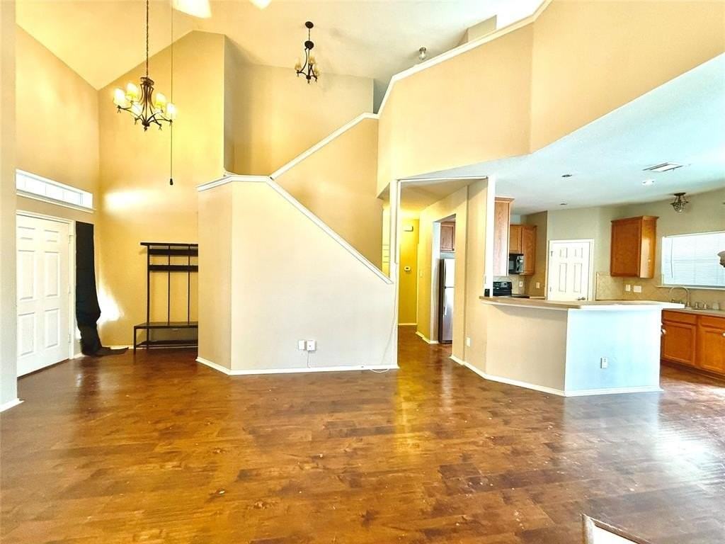 9922 Wethers Field Cir - Photo 2 of 40