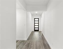 619 Creekview Ln - Photo 2 of 33