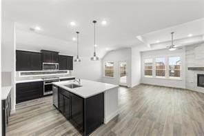 619 Creekview Ln - Photo 3 of 33