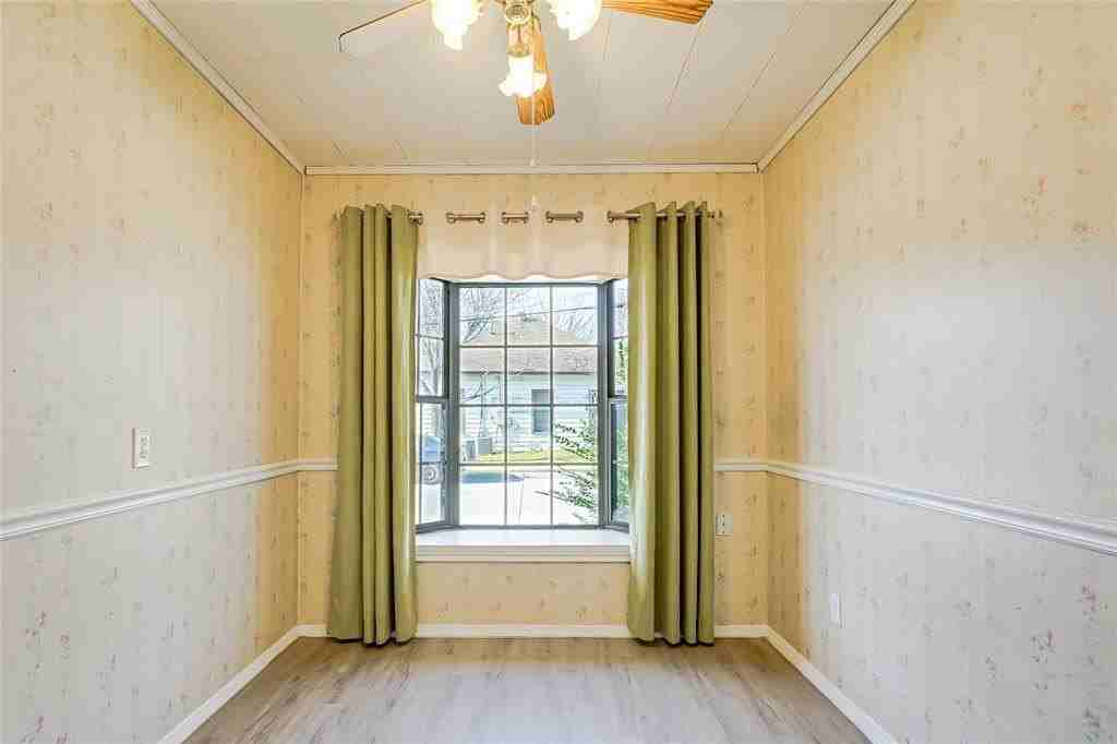 7721 Mohawk Dr - Photo 7 of 33