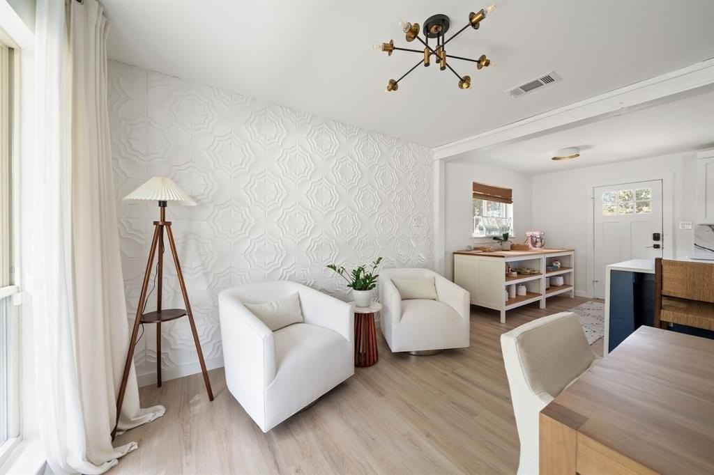 905 Tarryall Dr - Photo 4 of 31