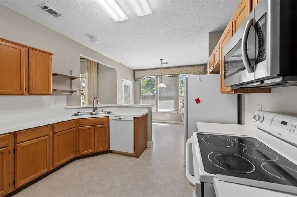 6513 Fairfield Dr - Photo 6 of 16