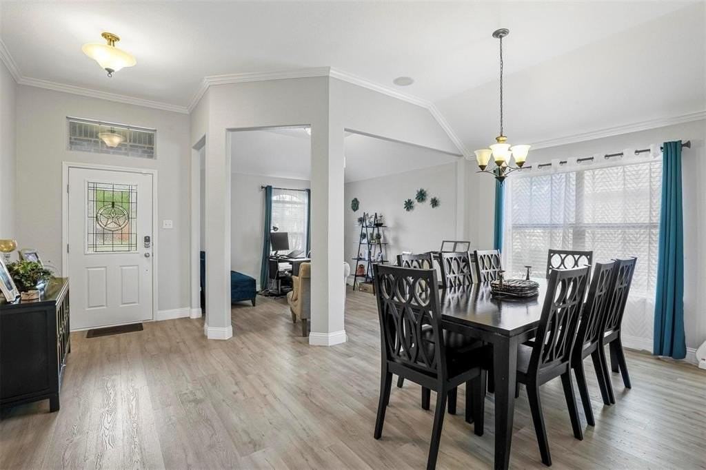 1904 Hidden Fairway Dr - Photo 4 of 28