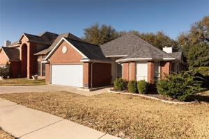 featured image of 2405 Sunflower Ln