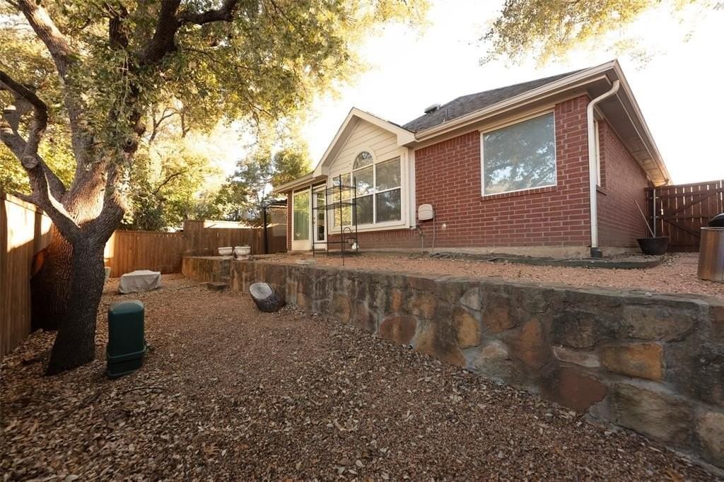 2405 Sunflower Ln - Photo 4 of 27