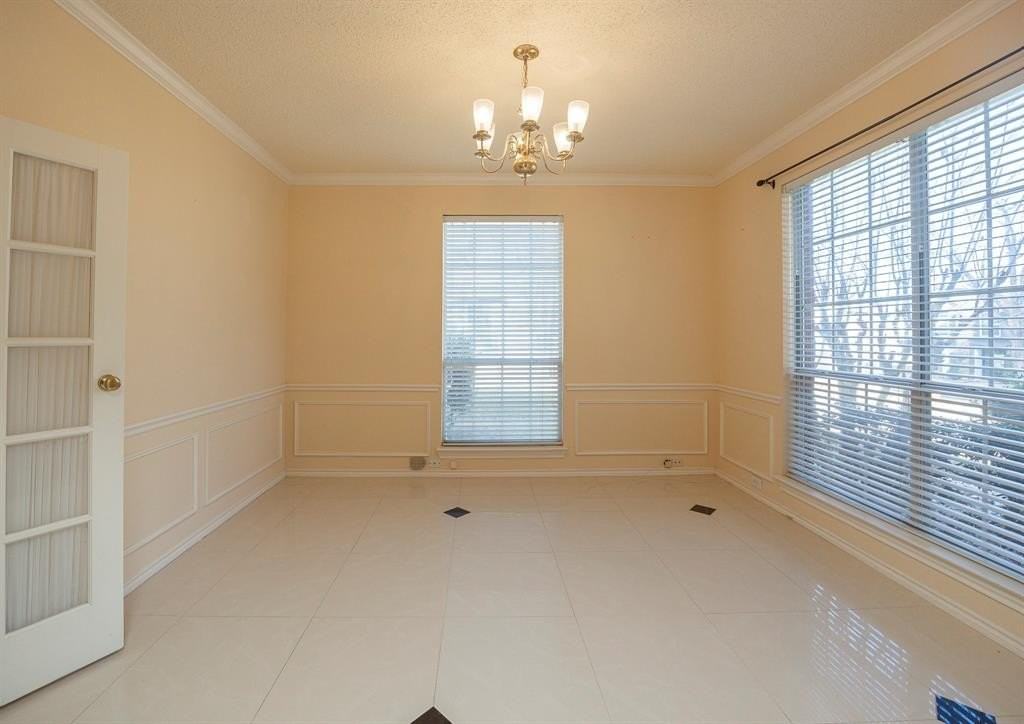 7405 Stoney Point Dr - Photo 6 of 38