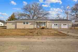 featured image of 101 E Williams St