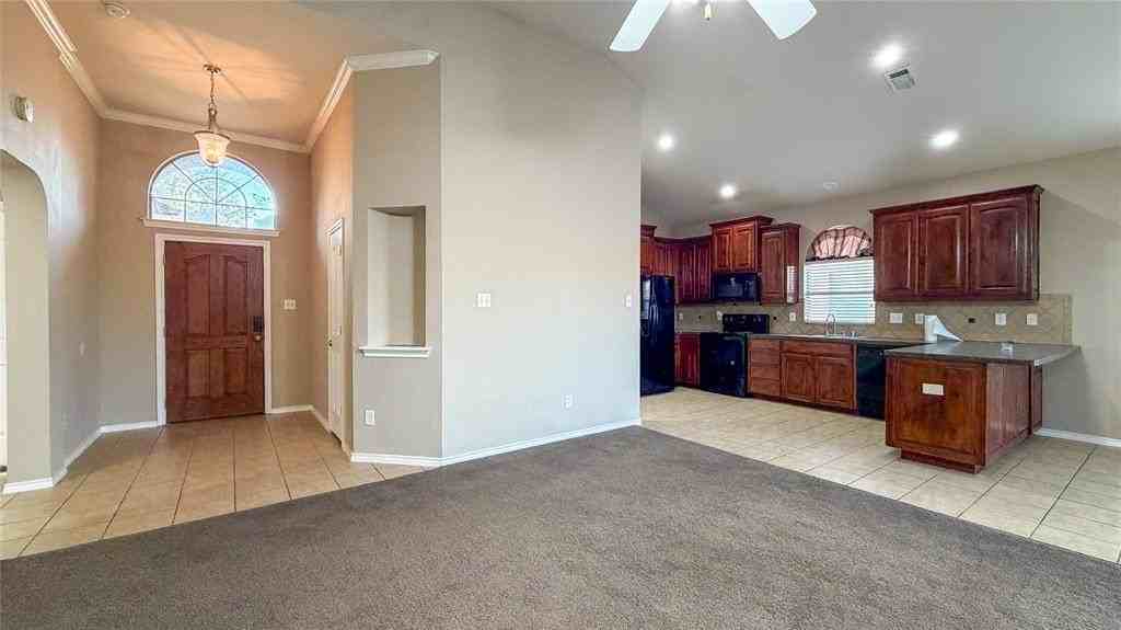 1725 Wild Deer Way - Photo 4 of 22