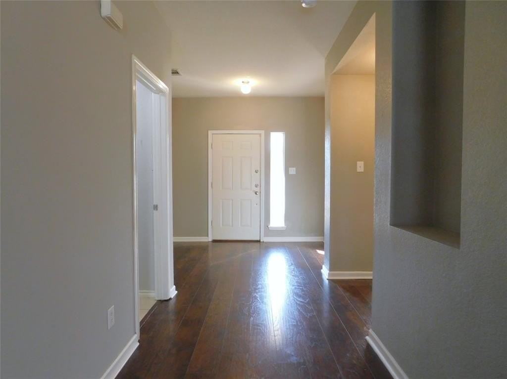 3209 Lance Ln - Photo 4 of 26