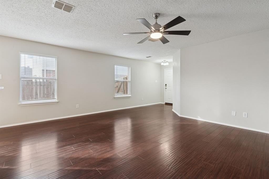 8201 Canoe Ridge Ln - Photo 5 of 24