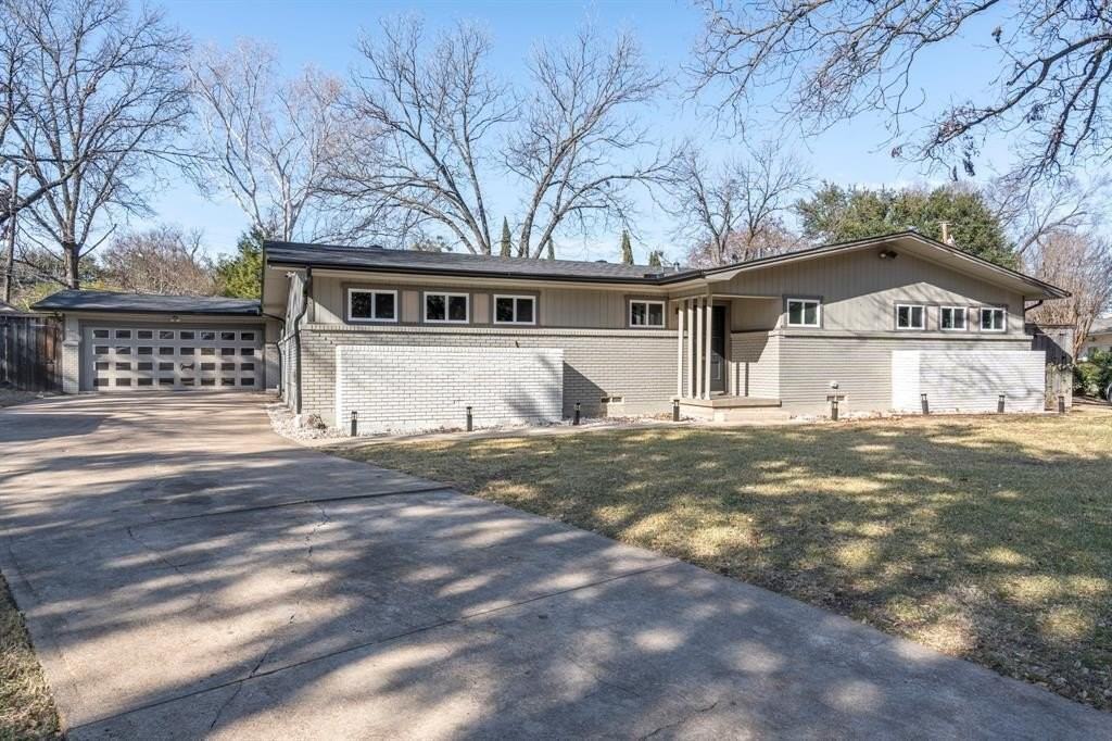 6527 Axton Cir - Photo 2 of 26