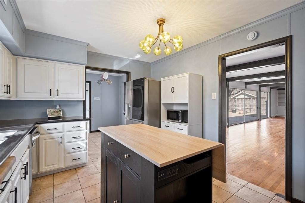 6527 Axton Cir - Photo 7 of 26