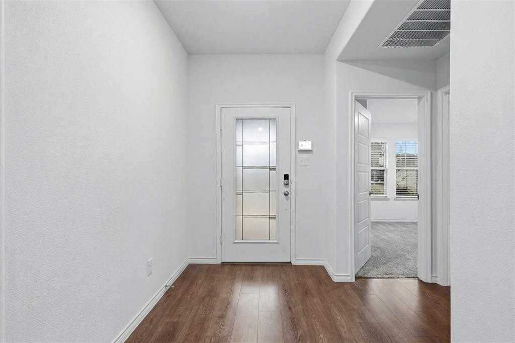 6413 Windsor Ln - Photo 4 of 28