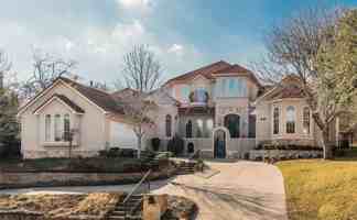 featured image of 506 S Durango Cir