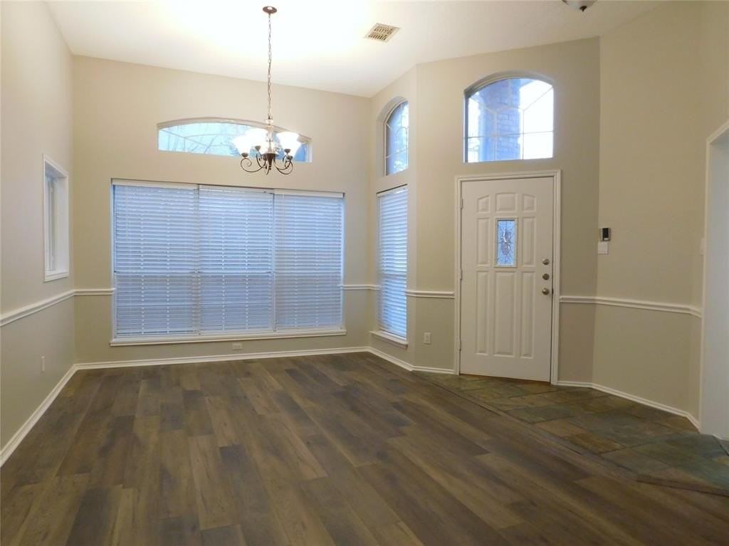 18939 Westwood Pl - Photo 5 of 32