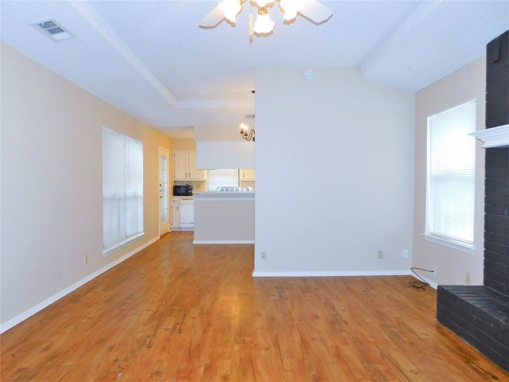 2212 Bolivar St - Photo 6 of 24