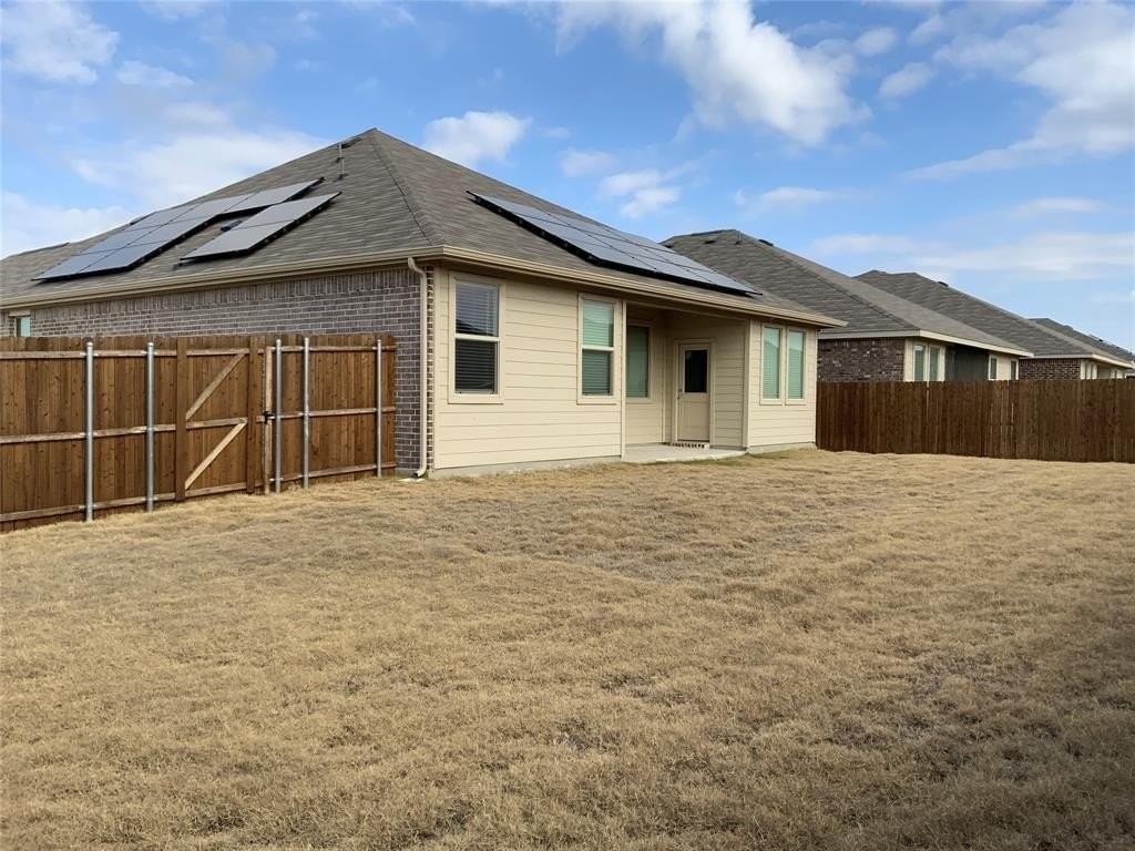 605 Merriam Dr - Photo 5 of 40
