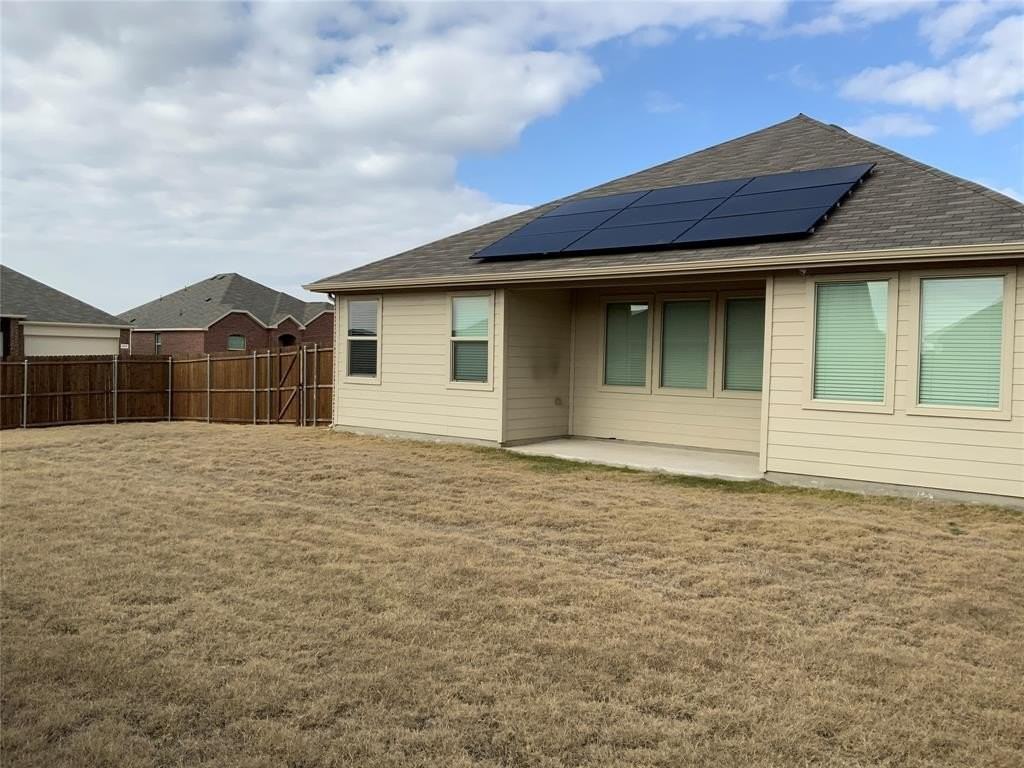 605 Merriam Dr - Photo 6 of 40