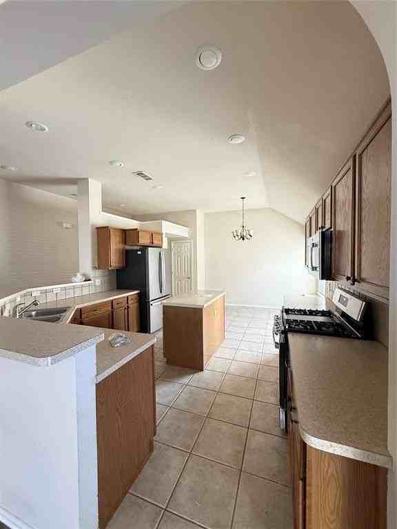 3121 Fox Hollow Dr - Photo 7 of 25