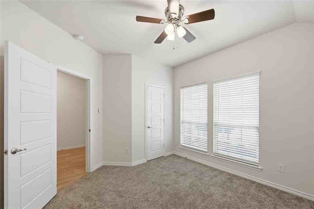 121 Newsom Dr - Photo 5 of 21