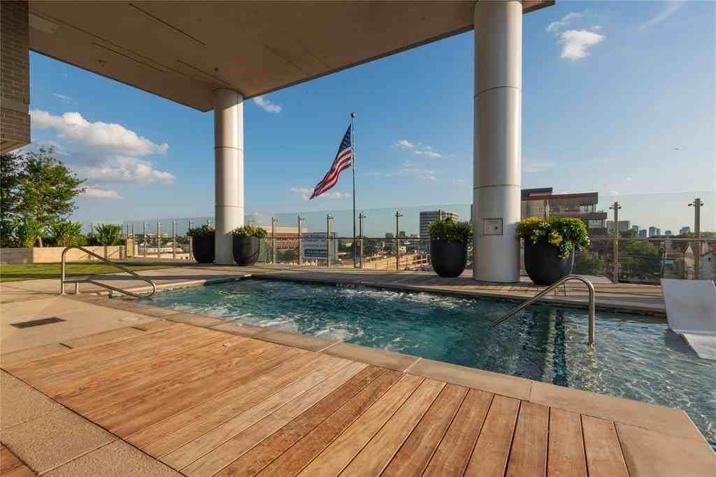 3031 Oliver St #1904 - Photo 4 of 16