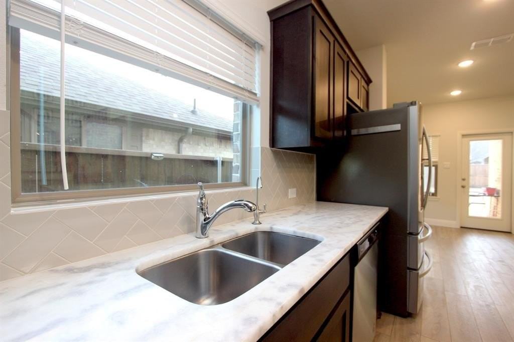 3810 Honeycomb Holw - Photo 7 of 23