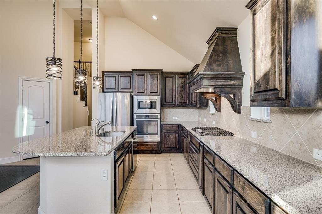 14016 Notting Hill Dr - Photo 5 of 23