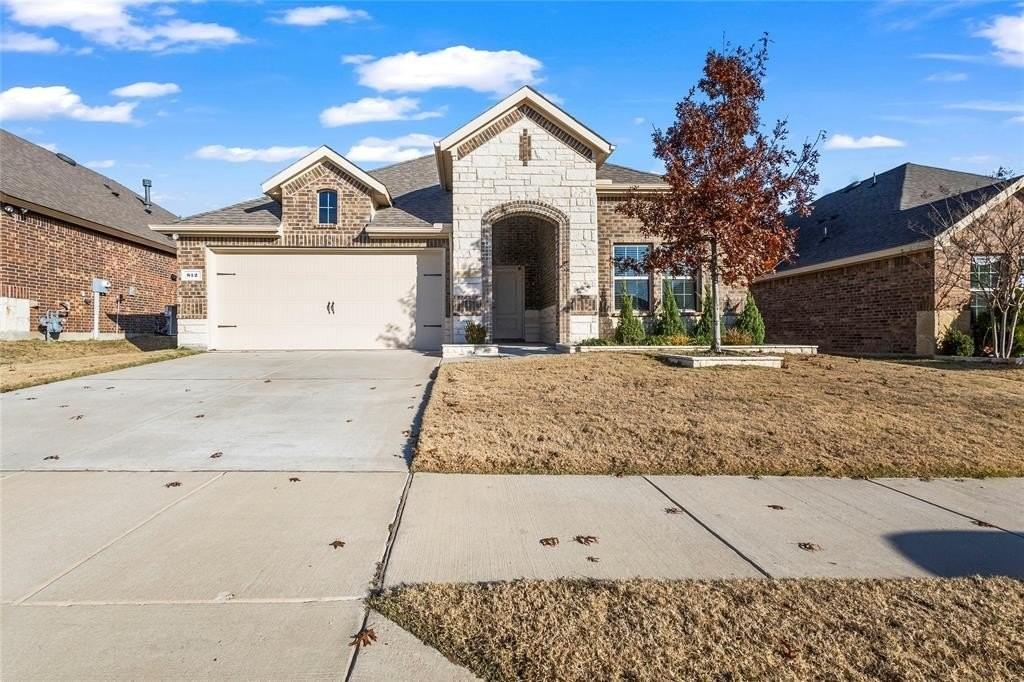 812 Indigo Rd - Photo 4 of 29