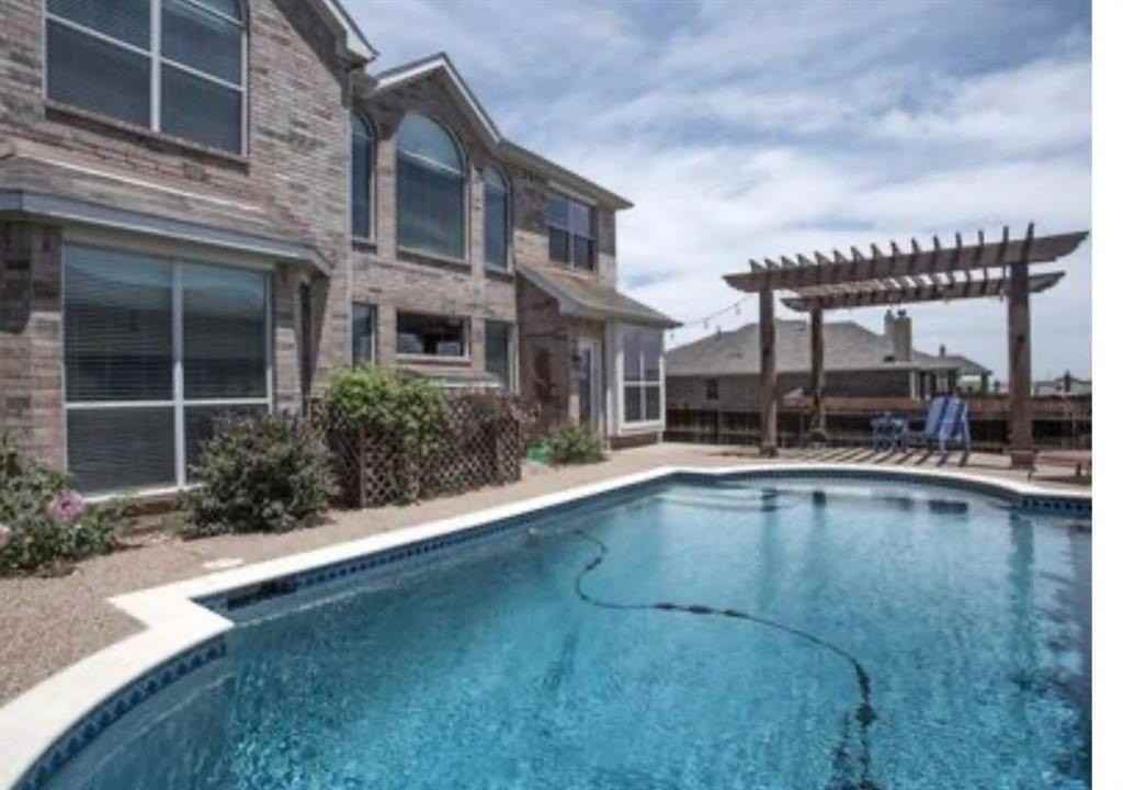 2828 Cedar Ridge Ln - Photo 5 of 25