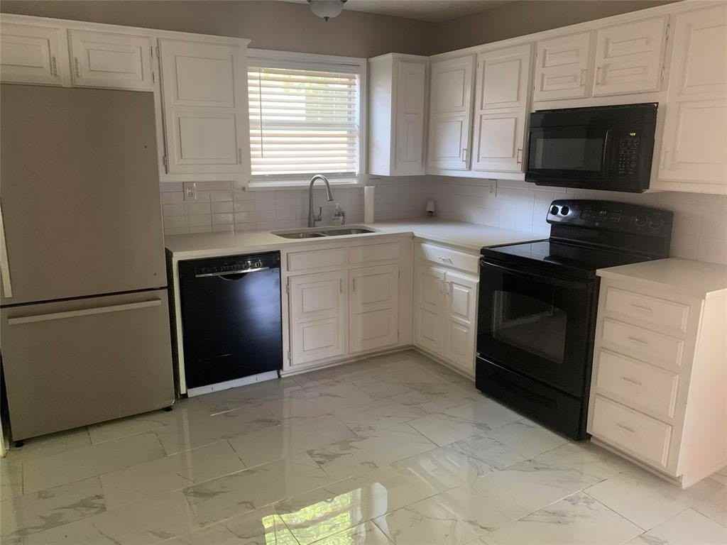 411 S Benge St - Photo 2 of 13