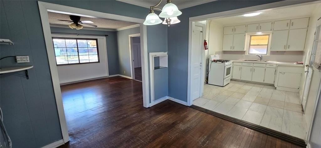 3603 Fontana Dr - Photo 6 of 22