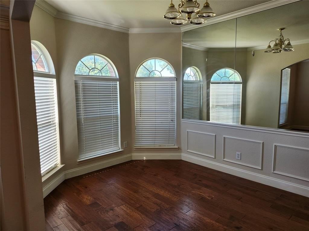 1329 Kingsley Ct - Photo 3 of 13