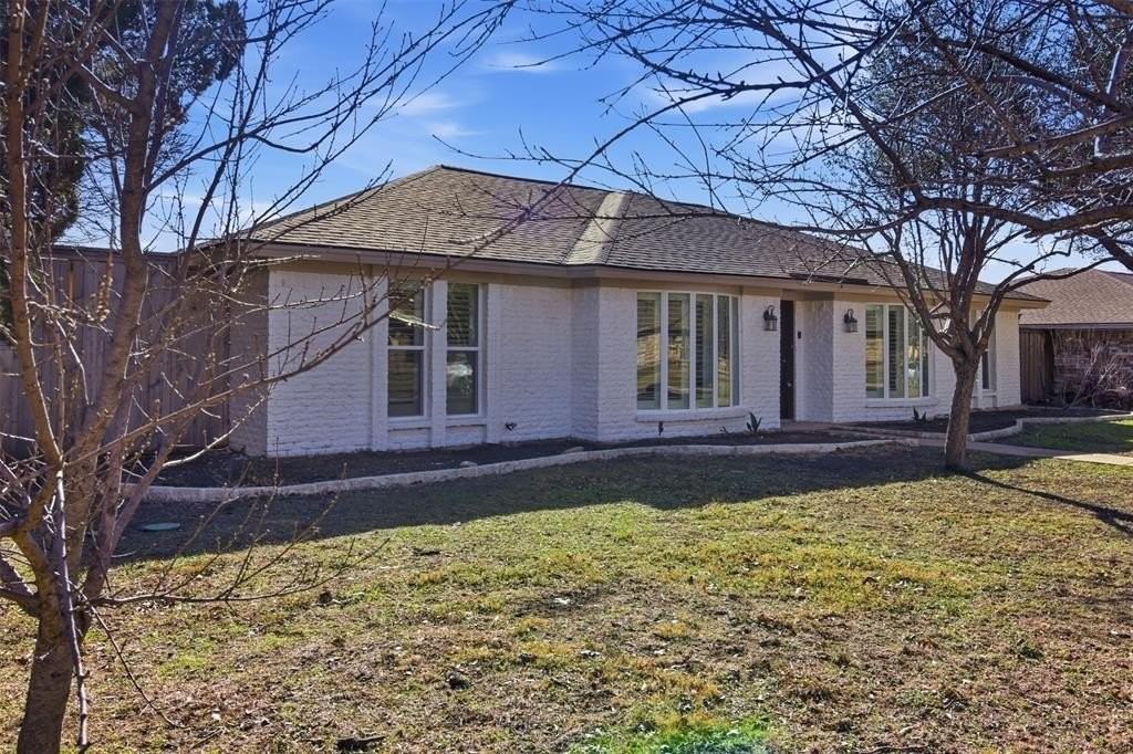 2504 Northcrest Dr - Photo 3 of 40