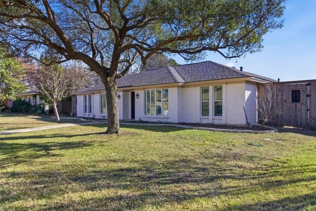 2504 Northcrest Dr - Photo 4 of 40