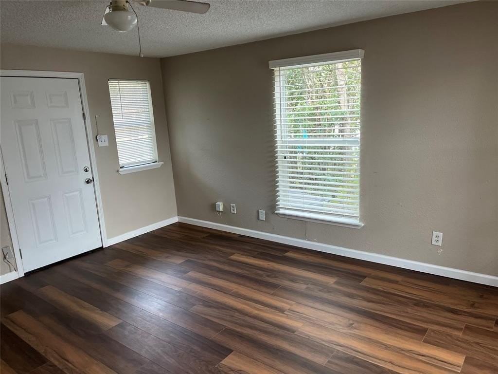 2207 Speight Ave - Photo 3 of 7